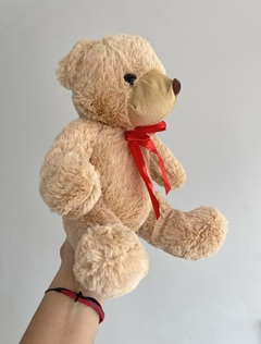 18017 PELUCHE OSO BEIGE CON MOÑOS DE COLORES 23CM (7798036085957) - comprar online