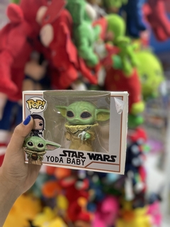 POP BABY YODA EN CAJA STAR WARS (6970330531403)