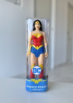 6902 DC FIGURA ARTICULADA MUJER MARAVILLA (778988307151) en internet