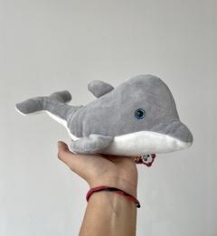 HT030054 PELUCHE DELFIN 2 COLORES 35CM (7798036088910)