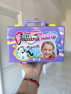 JUL046 JULIANA VALIJA MAKE UP UNICORN GRANDE (7798360010571)