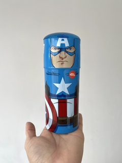 SP328 VASO FIGURA CON TAPA CAPITAN AMERICA 350ML (092626502754)