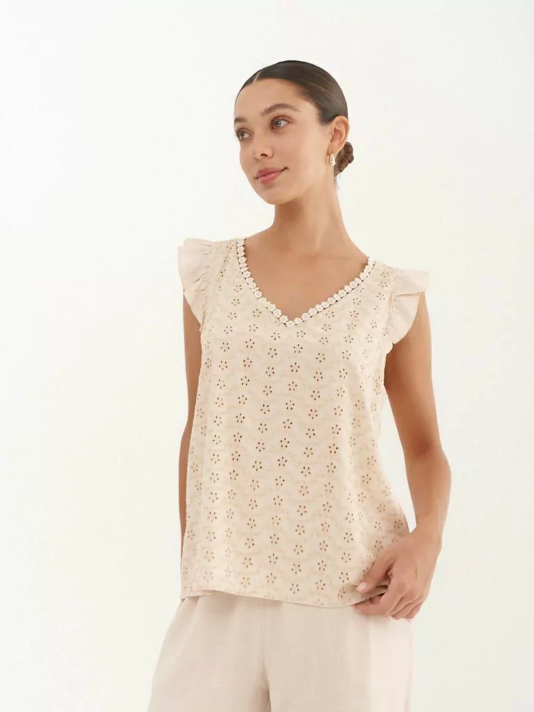 Blusa Broderie Noemi con detalle en cuello