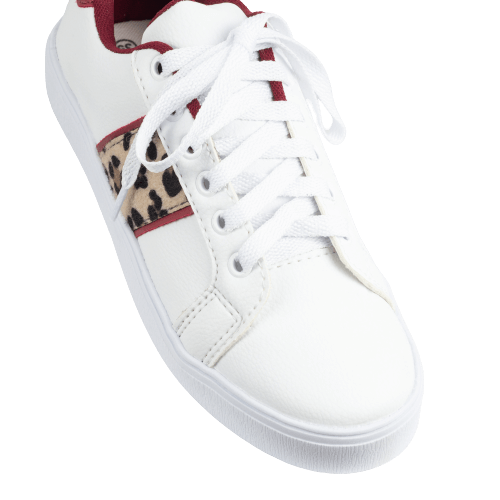 Tenis branco com detalhe clearance vermelho