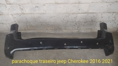 para-choque traseiro do jeep cherokee