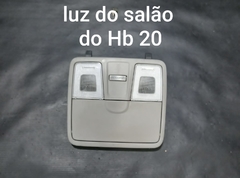 Luz interna Cortesia Hyundai HB20