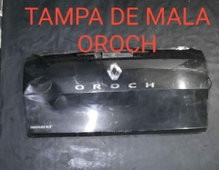 Tampa malaTraseira Renault Oroch com avaria