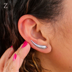 Ear Cuff de Prata Envelhecida Pena