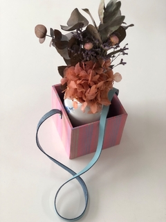 Cesta + vaso + flores - Personalizado - comprar online