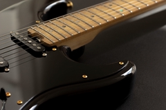 Guitarra SGT ST Classic Black Trans na internet