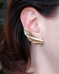 Brinco orgânico slim/ear cuff banho de ouro 18k