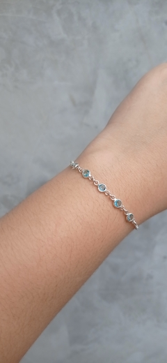 Pulseira com zircônia azul - comprar online