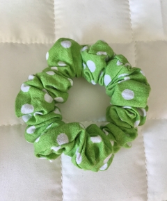 Scrunchie Verde Poá P