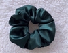 Scrunchie Verde Escuro em Cetim M