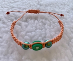 Pulseira com Fruta em Macramê - D'Mabel Ateliê