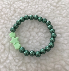 Pulseira Verde com Estrela e Flores