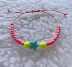 Pulseira com Estrela Azul em Macramê