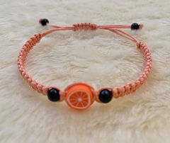 Pulseira com Fruta em Macramê