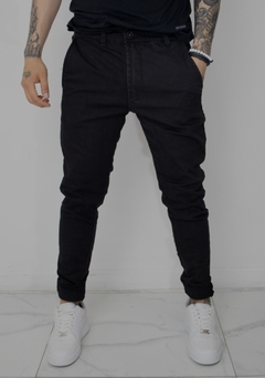 PANTALON CHINO (NEGRO)