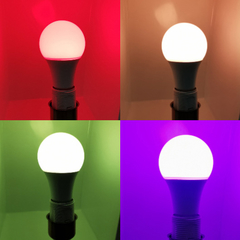 Bombilla LED Inteligente, 3W RGBW Foco LED con Control Remoto, E26/E27, 12 RGB Colores, Luz Ambiente Regulable para Hogar, Bar, Fiesta - MERCADOCELULAR DE RATTE S.A.S.