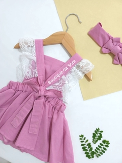 romper-jardineira-vestido-tematico-rosa-minimalista-com-renda-mesversario-aniversario