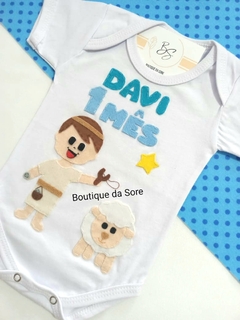 Body-de-bebe-branco-mesversario-personalizado-rei-davi-ovelha-golias