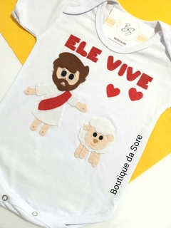 body de bebe branco personalizado mesversario jesus ressuscitado com ovelha pascoa para meninos