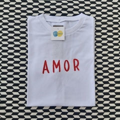 camisa AMOR - votos 2023 (escrita vermelha)