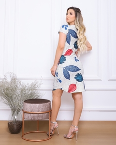 VESTIDO SOLTINHO COM BOLSOS LATERAIS - comprar online