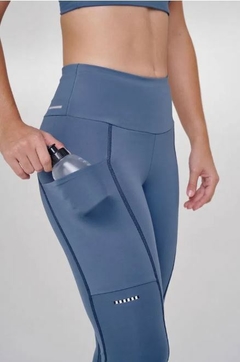 LEGGING ESSENTIAL RUN STAMINA - Raça Store