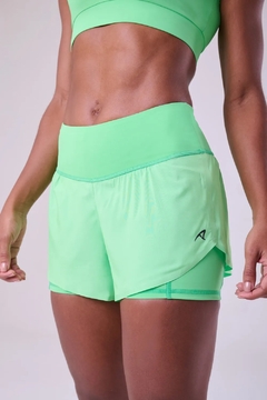 SHORT COM BERMUDA SIGNATURE SAMBA 2 EM 1 - VERDE - P - comprar online