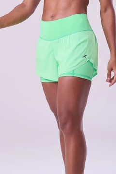 Imagem do SHORT COM BERMUDA SIGNATURE SAMBA 2 EM 1 - VERDE - P