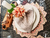 Imagem do Porta guardanapo Mini Lírios (flor permanente) em argola de madeira
