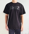 CAMISETA SHIZ LOGO PRETO NO PRETO