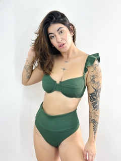 BIQUINI MAITE BABADO HOTPANTS CRISPY VERDE MILITAR