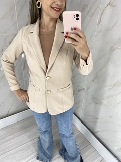 Imagem do Blazer Feminino em Alfaiataria Lia Nude/Areia