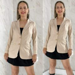 Blazer Feminino em Alfaiataria Lia Nude/Areia - TRÈS CHIC BARRETOS