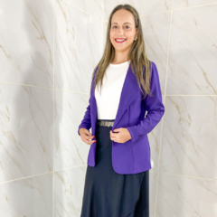 Blazer Feminino em Alfaiataria Lia Açai na internet