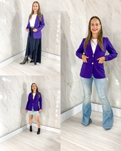 Blazer Feminino em Alfaiataria Lia Açai na internet