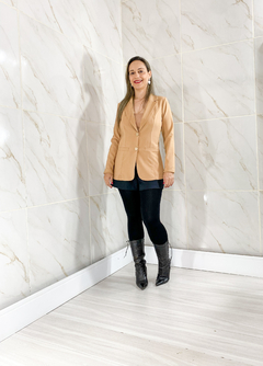 Blazer Feminino em Alfaiataria Lia Camel na internet