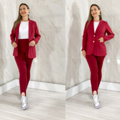 Blazer Feminino em Alfaiataria Lia Cereja na internet