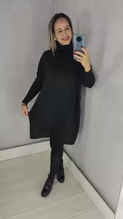 Vestido Poncho Tricô Gola Alta