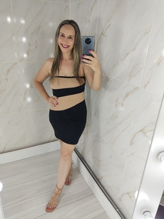 Vestido Tomara que Caia Curto Colado Bicolor Preto e Nude na internet