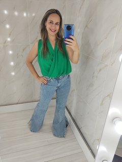 Calça Jeans Flare Lavagem Marmorizada - comprar online