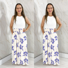 Saia Estampada Folhas Off com Azul