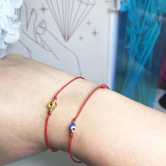 Pulsera de hilo rojo