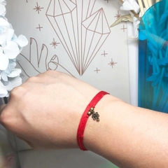 Pulsera hilo rojo enlazada - comprar en línea