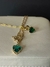 Conjunto Cartier Zirc Esmeralda - Cordão e pulseira em corrente dourada com fecho boia e pingente de coração co apedra verde - Semijoia