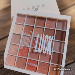 Paleta De Sombras Para Ojos 25 Tonos Luck