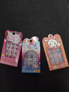 Uñas infantiles Diseños Surtidos con Sticker Adhesivo